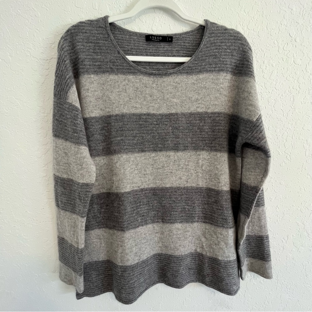 Vero Moda Gray Striped Women's Sweater